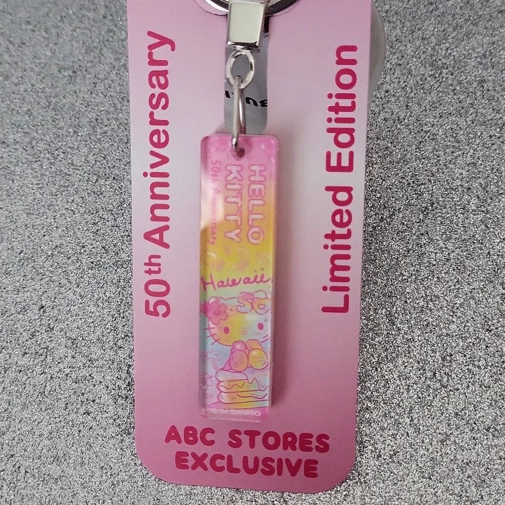 Hello Kitty Keyring - Picture 2 of 5